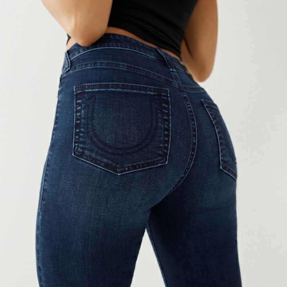 NWT True Religion Blue Halle Mid Rise Big T Jeans Size 28